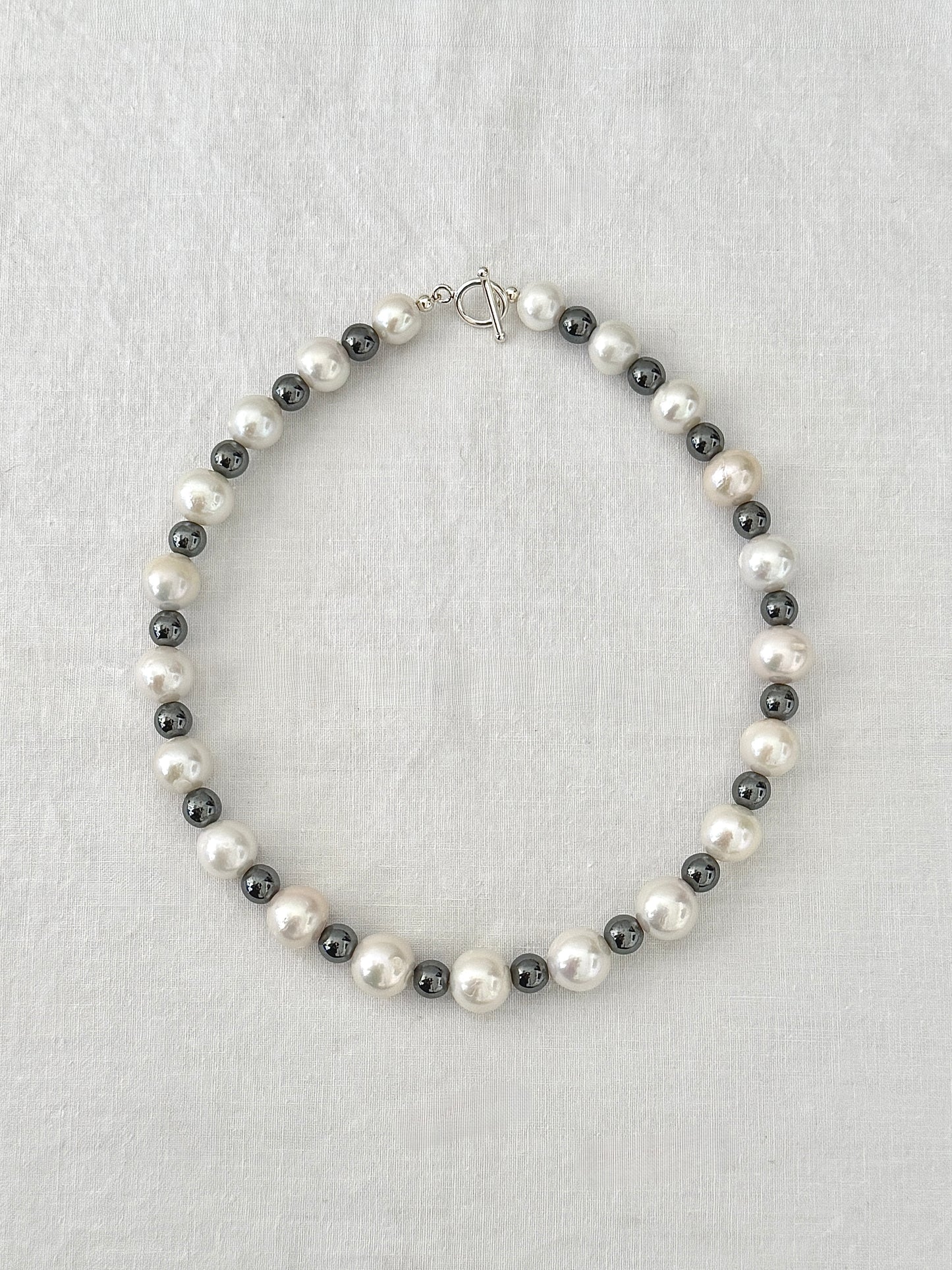 Magné Necklace