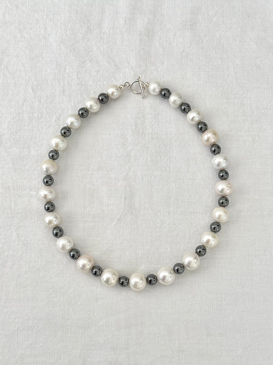 Magné Necklace
