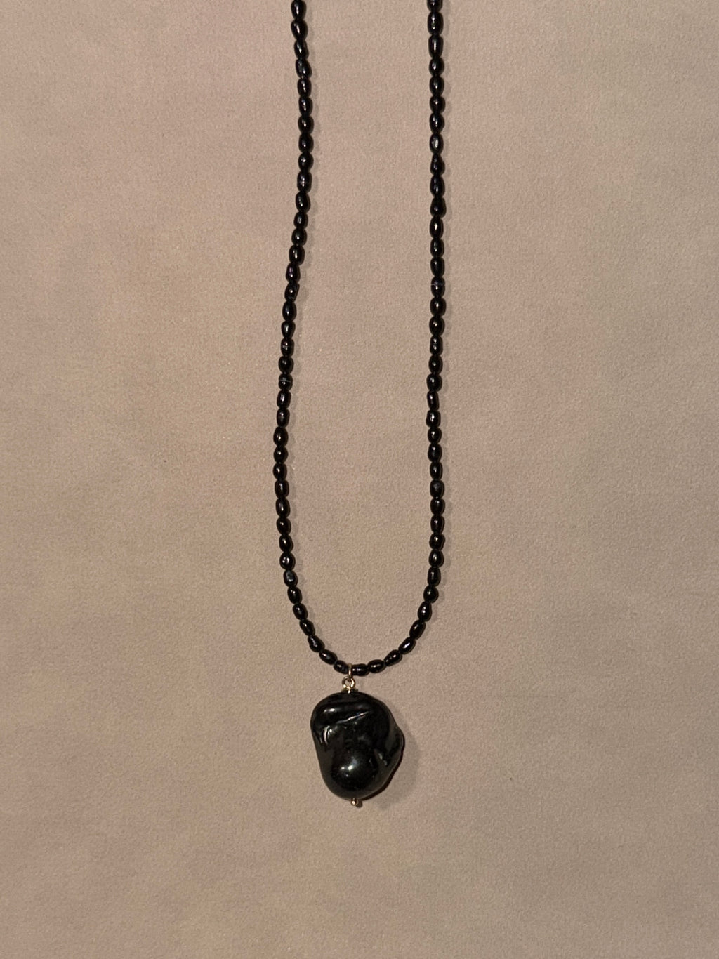 Aurora Necklace in Black