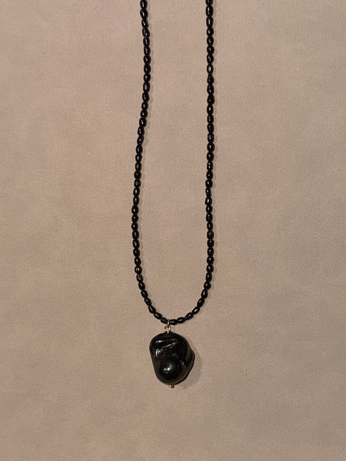 Aurora Necklace in Black